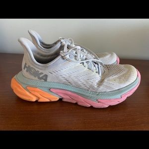 Hoka Clifton edge